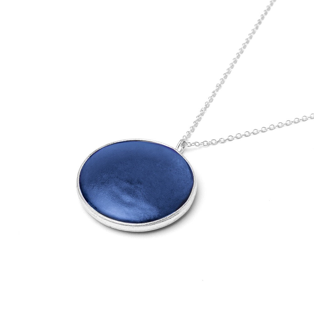 Vestopazzo Round Disc Pendant Necklace