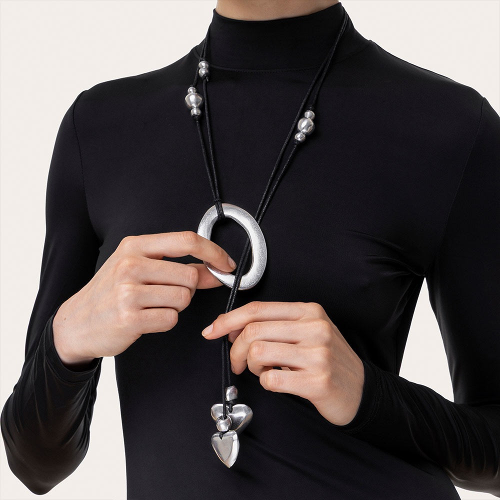 Vestopazzo Oval Pendant with Two Hearts