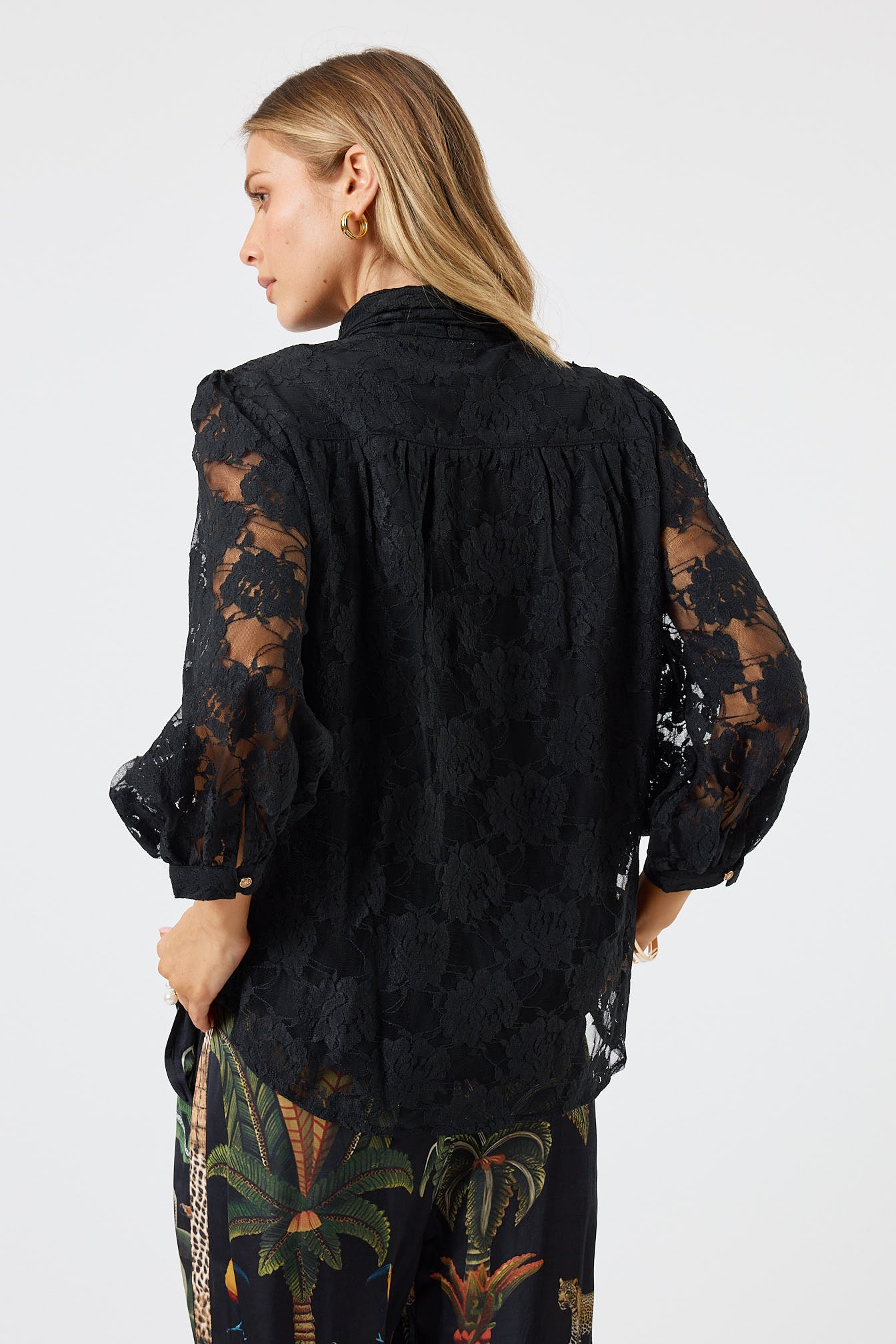 Lula Soul Chadelier Lace Shirt Black