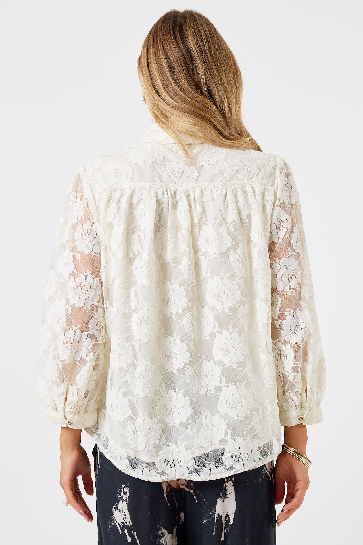 Lula Soul Chandelier Lace Shirt Cream