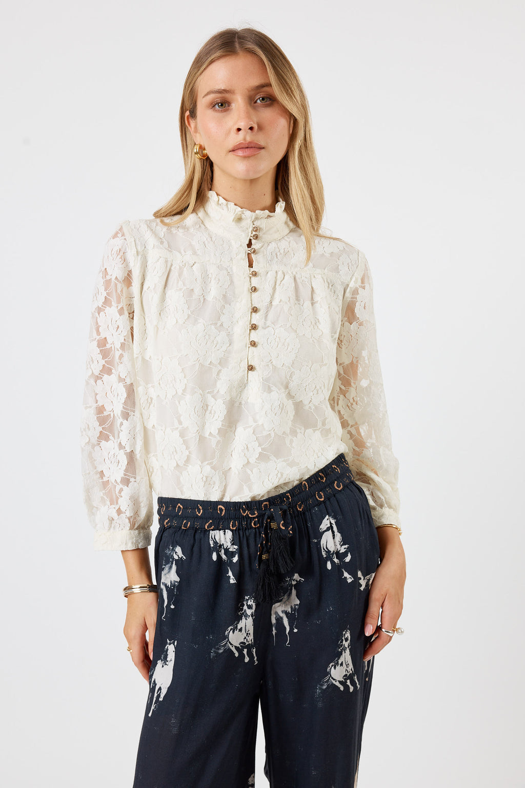 Lula Soul Chandelier Lace Shirt Cream