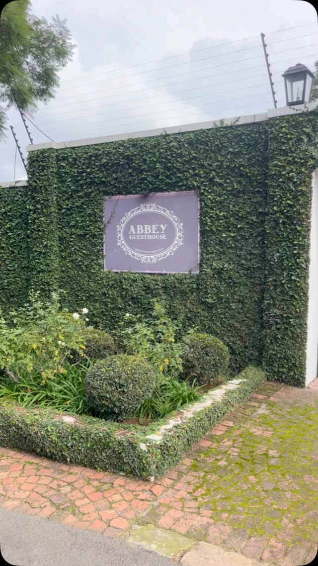 Shopping Alert ‼️ 
RUBYYES POP UP -ONLY ONE DAY LEFT! 
 
-3rd APRIL 
- 9am - 5pm 
- The Abbey Guest House, 7 Abbey Drive, Craighall ,Johannesburg

www.yesclothing.co.za